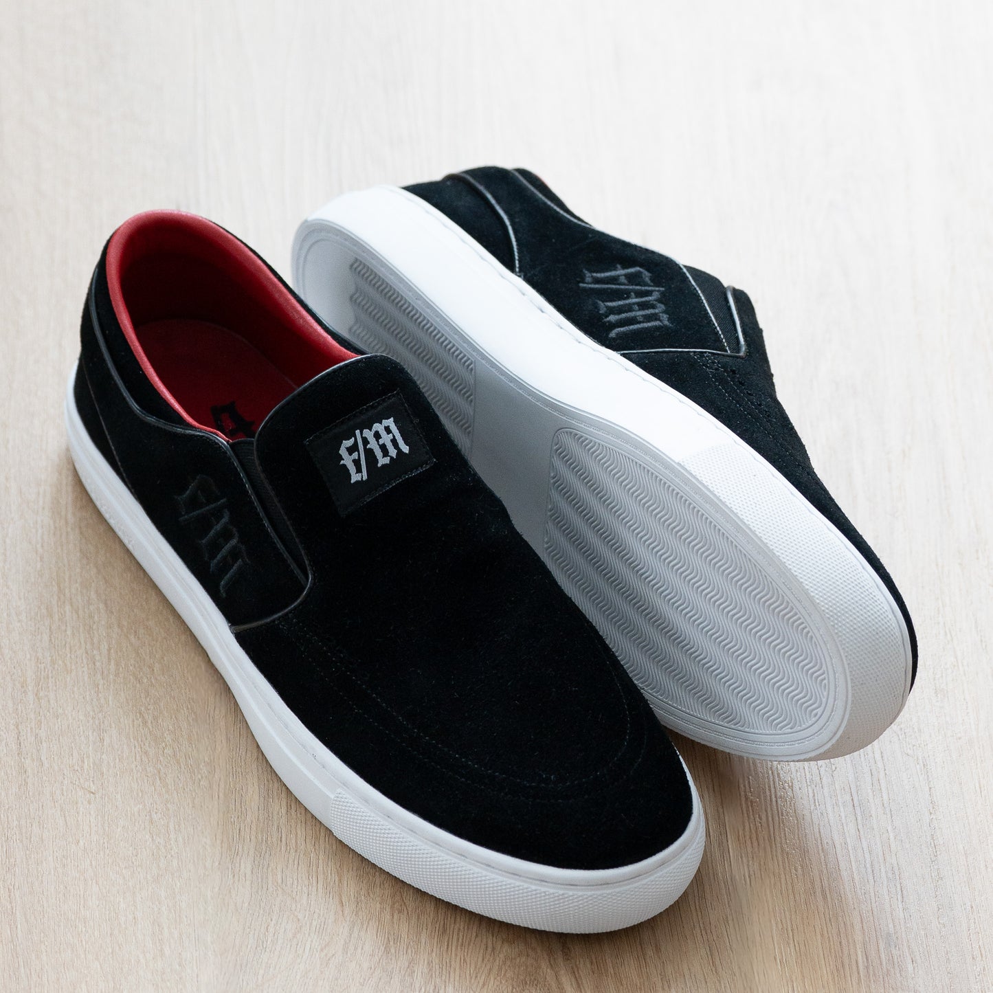 F/M SKATE LOWS - SLIP ON